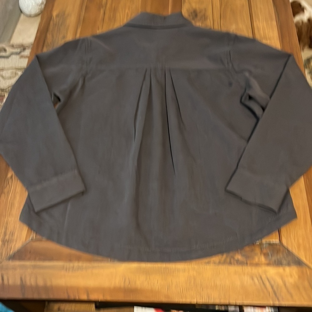 Ariat light weight shirt jacket - Picture 2 of 6